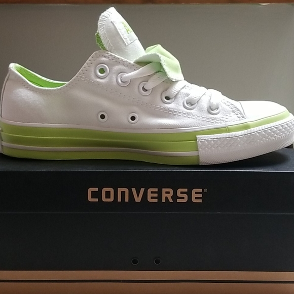 Converse Shoes - Picture 3 of 7